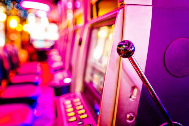 rgocash login live-dealer studio with croupier and betting interface